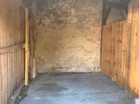 garage / box
