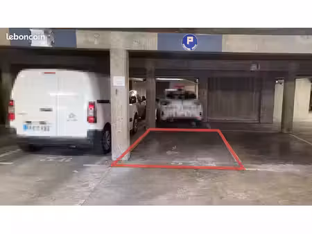 emplacement de parking à louer – centre-ville saint-médard-en-jalles