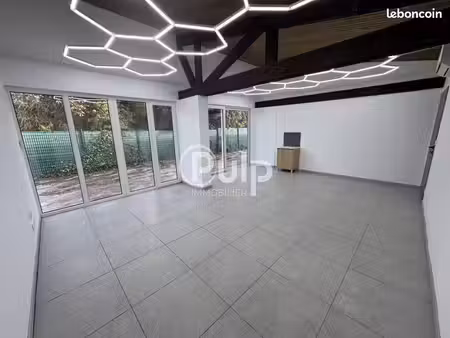 local 35 m²
