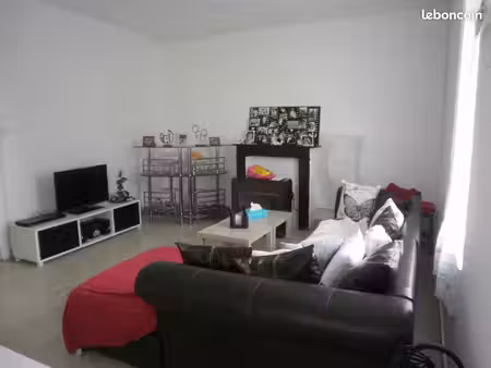 hautmont  rue jules campagne  petite maison rénovée pour 2 personnes