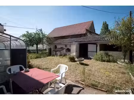 maison habitable à prix attractif – fort potentiel – petit hameau calme