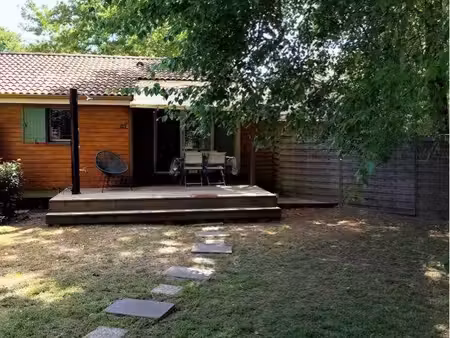 location meublée – hourtin port – 32 m² – jardin privatif – disponible jusqu’à fin avril