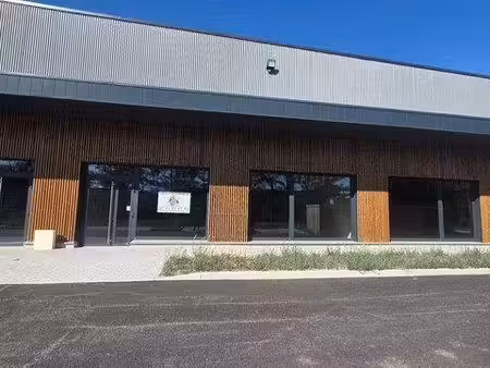 local commercial à louer