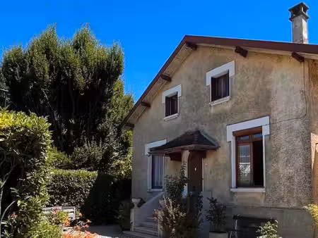 maison 6 pièces 105 m² proche petit port