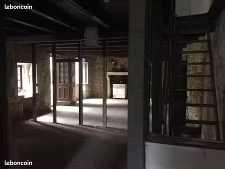 maison en pierre 140 m² à réhabiliter + 1 2 ha attenant – compteurs eau & électricité en p