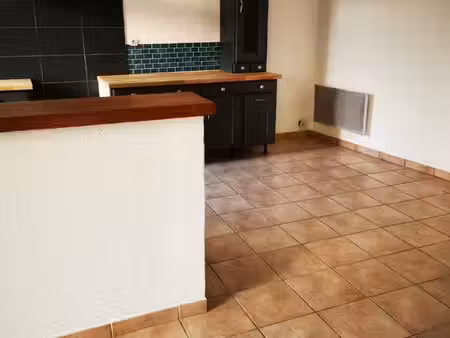 maison en pierre en centre bourg