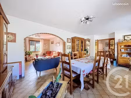 pavillon 7 pièces 171 m²