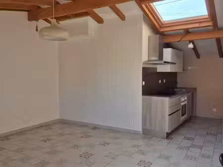 appartement duplex t4 de 65 m2 avec climatisation et terrasse