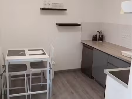 t2 thouars duplex