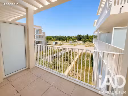 studio 1 pièce 30 m²