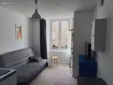 studio à louer près de la mairie