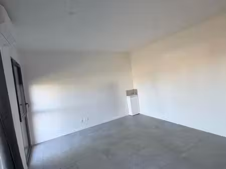 location bureau/salle chavagné la creche