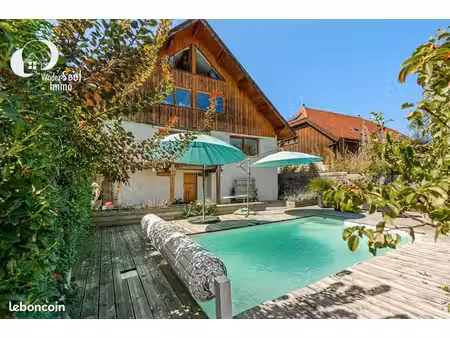 maison 7 pièces 266 m²