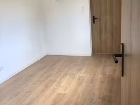 à louer pavillon de plein pied de 48 m2 rénovée.charmante maison individuelle idéalement p
