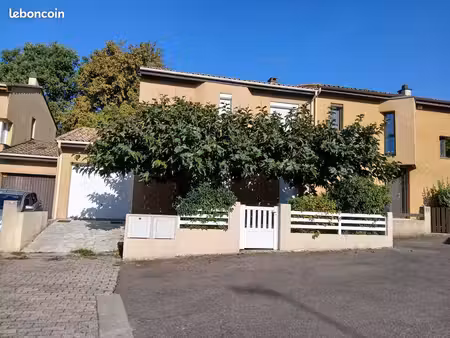 maison de ville 4 pièces + garage et jardin