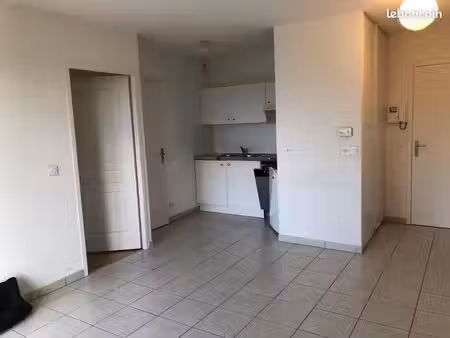 location appartement 2 pièces proche douane veyrier