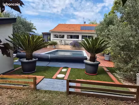 ensemble immobilier de plain-pied située dans un environnement calme sans vis à vis