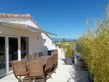 appartement 3 pièces 83m2  proche gendarmerie