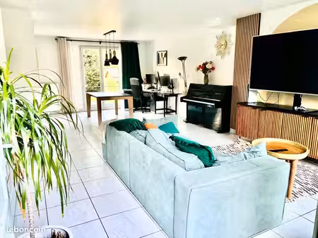 maison 5 pièces – 115 m²  domaine privé /ste gemme