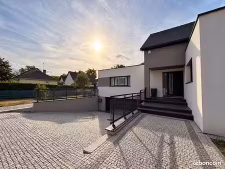 maison 7 pièces 200 m²