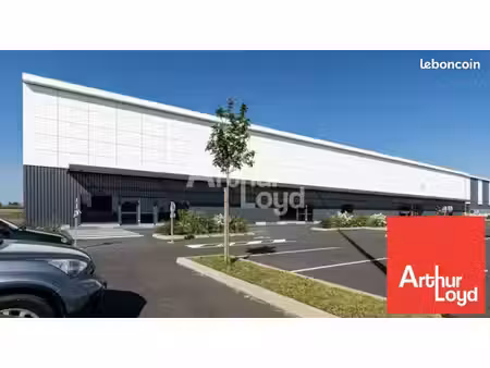 local commercial 783 m² neuville de poitou