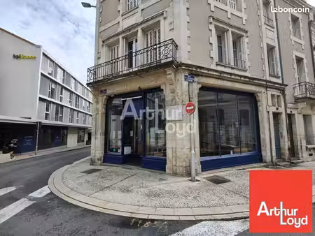 local commercial 140 m² poitiers