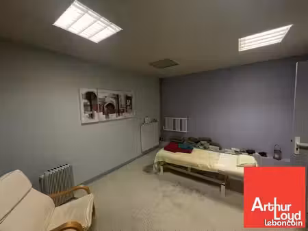 local commercial 38 m² poitiers