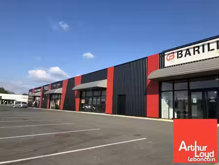 local commercial 520 m² poitiers