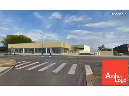 local commercial 612 m² poitiers
