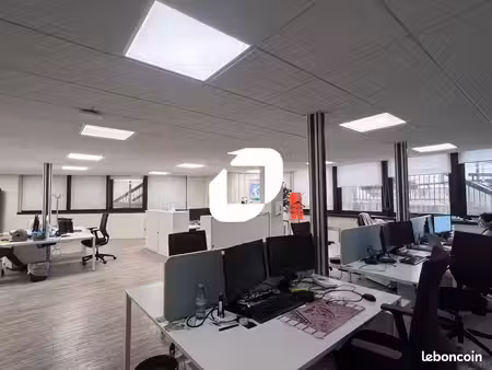 bureau 544 m²