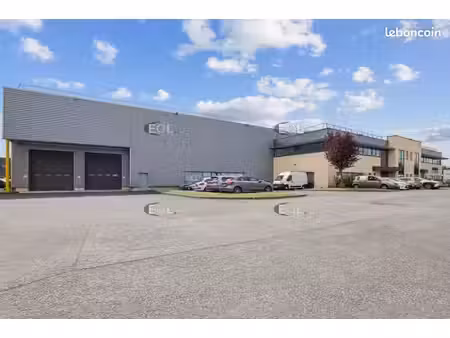 local industriel 2 500 m²