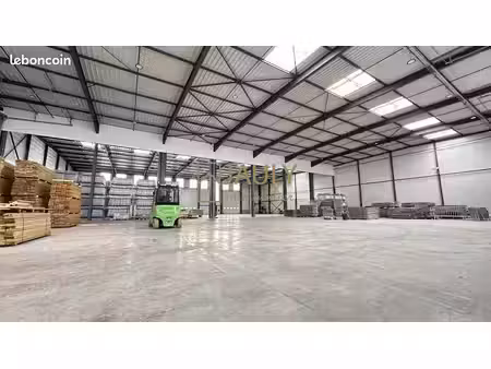 entrepôt 2507 m² villenoy