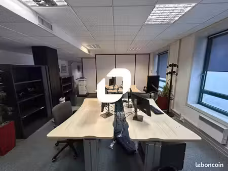 bureau 1 260 m²