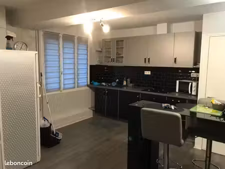 location maison de ville