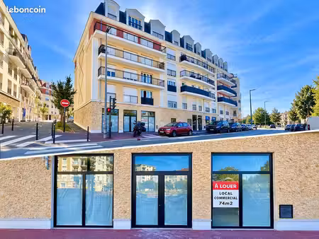 local neuf 74 m² – chelles-gournay – forte visibilité