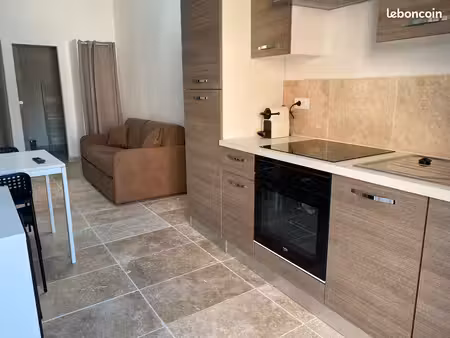 studio meublé climatisé à lauris