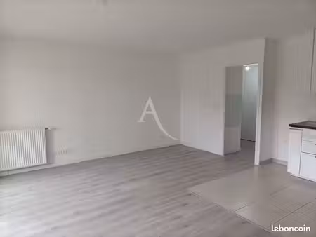 appartement 3 pièces 65 m²