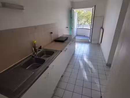 f3 centre ville avec garage