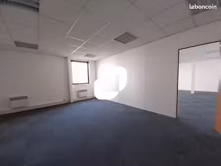 bureaux 69 m²