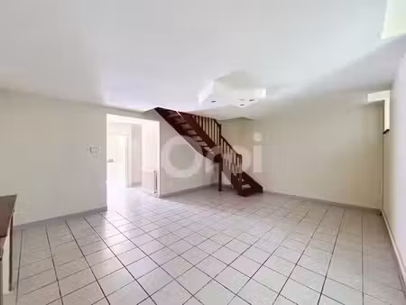 location appartement 4 pièces 100.61 m² à nailhac (24390)  570 €