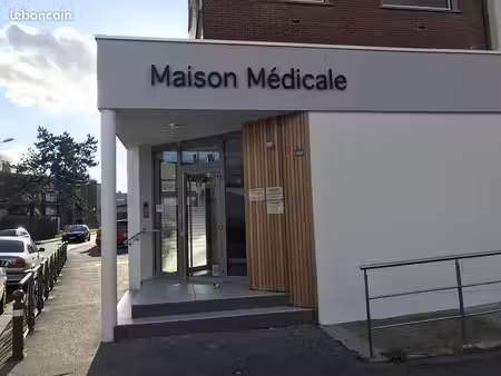 à louer – 2 bureaux de 25 m² – environnement médical