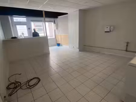 loue local commercial ou bureau