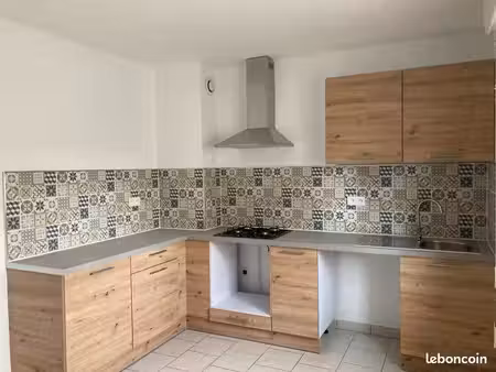 maison à louer à saint sauveur