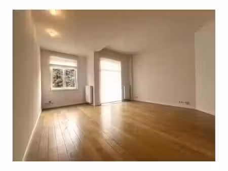 appartement à louer avec terrasse et 1 chambre   uccle (vbe67071)