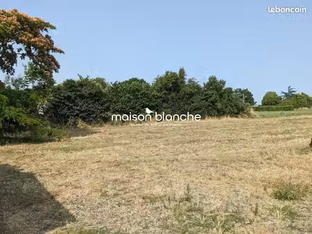 terrain 1500 m² la jonchère