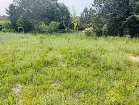 vente terrain 580 m² à peynier (13790)  242 000 €