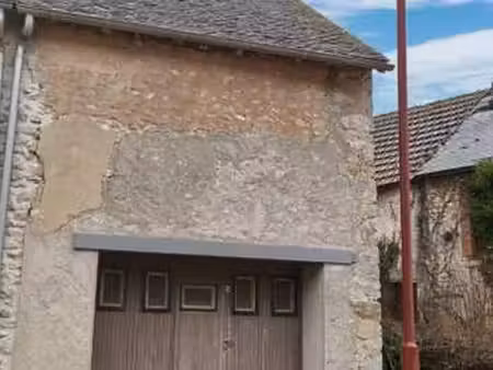 vente maison à auxy (45340) : à vendre / 32m² auxy