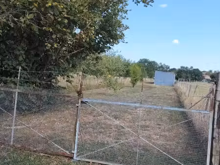hangar 36m2 sur 1100m2 terrain