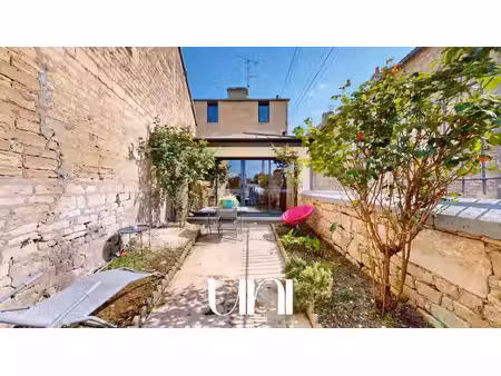 maison 3 pièces de 79 m2 en pierre - fleury-sur-orne
