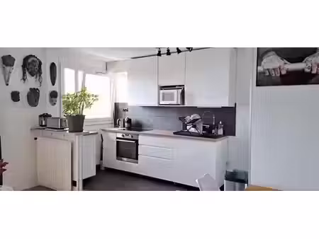location meublée appartement 2 pièces 51 m² à saint-ouen (93400)  1 200 €